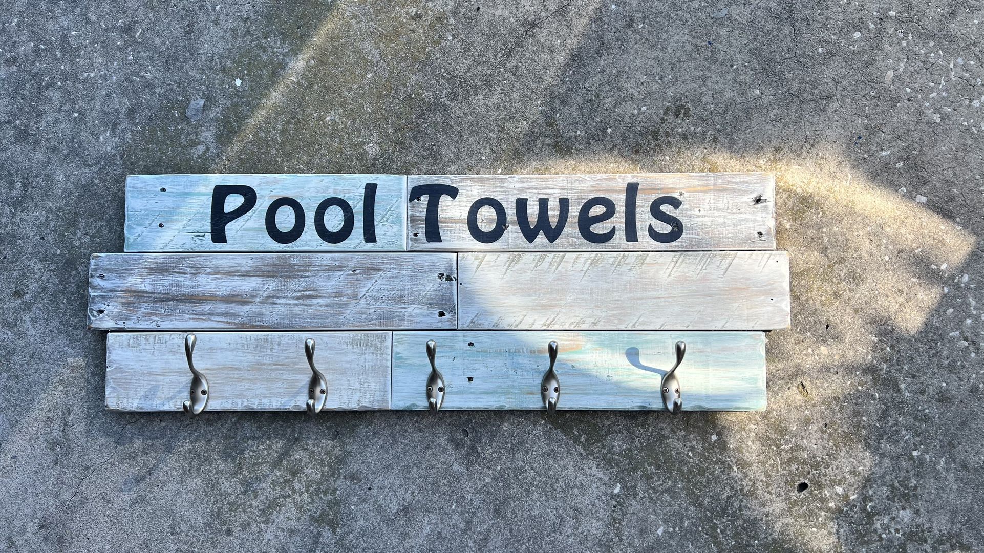 Pool Towel Hanger