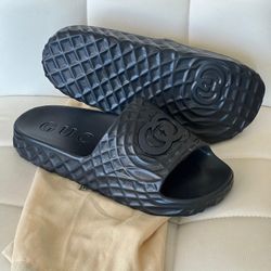 Gucci .Men Slides 
