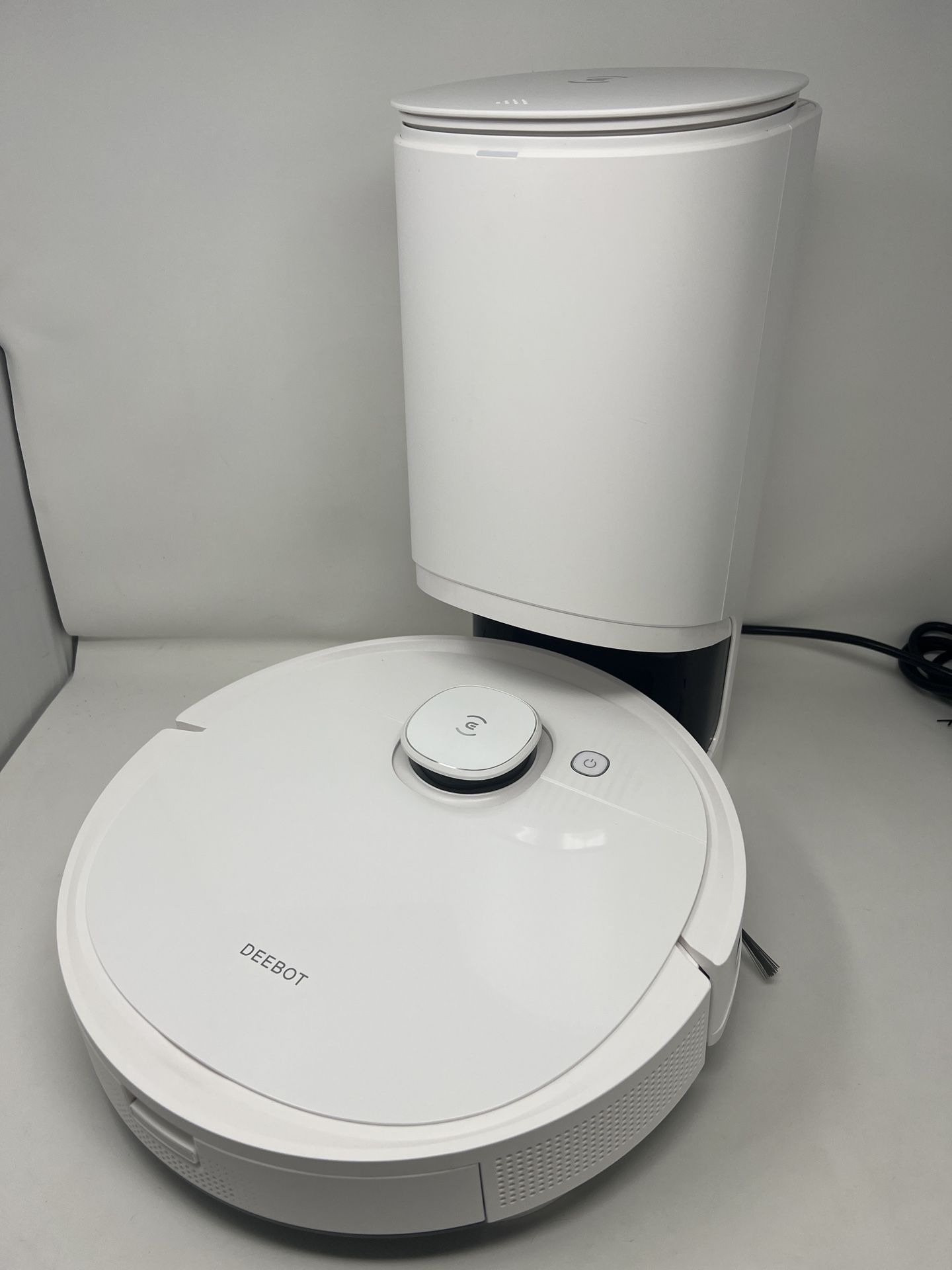 ECOVACS DEEBOT T9+ Robot Vacuum and Mop Combo with Auto-Empty Station, Precision Laser Mapping, 3D Maps, Oscillating Mopping, 3000Pa Suction, Hands-Fr