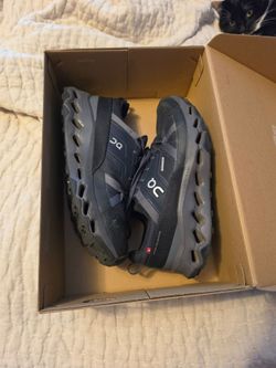 On Running Cloudventure Phase Trail Sneakers