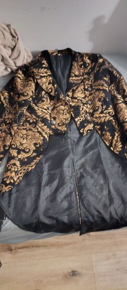 Men's Large Tailcoat Gothic Style Flower Dovetail Blazer, Gold Textured Baroque