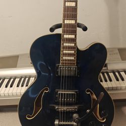 Ibanez Artcore AFS75T-TBL-12-01 electric guitar.