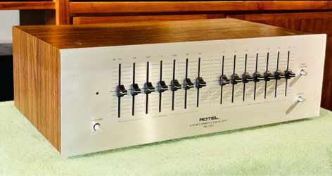 Rotel RE-700 Equalizer