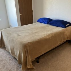Complete Queen Bed