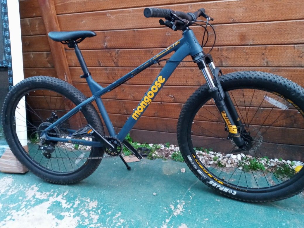 Mongoose Colton Hard Tail Mountain Bike