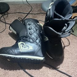 Selling Roxy Snow Boots