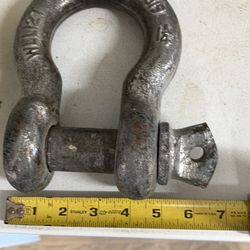 Shackle