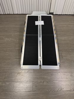 New / 5 Foot  (60”) Wheelchair Or Equipment Ramp / All Aluminum/ 800 Pound Capacity 