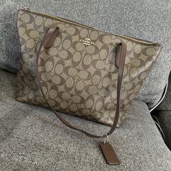 Signature Coach Bag 