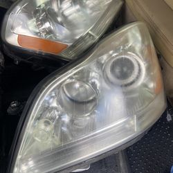 Mercedes Gl 450  Xenon Headlights  Right Side
