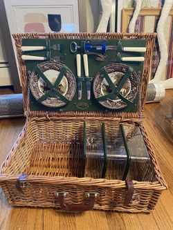 Vintage Picnic Basket