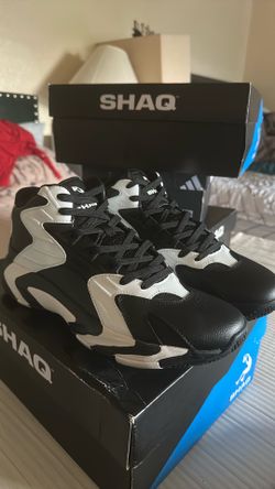 Teniz nuevoz SHAQ size 9.6