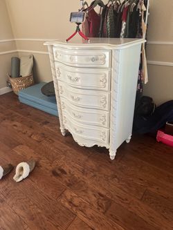 White French Provincial 5-Drawer Tall Dresser
