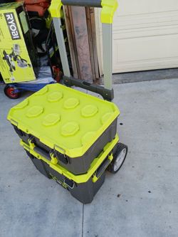 Cajas ryobi para Herramienta dos niveles  usada buen estado
