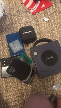 Bundle  of gaming stuff / 2 emulation handhelds