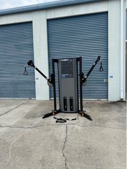 Paramount functional trainer