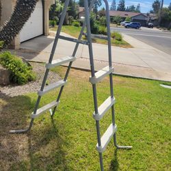 Pool Ladder!