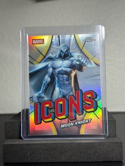 Topps Chrome Marvel Icons Moon Knight Card