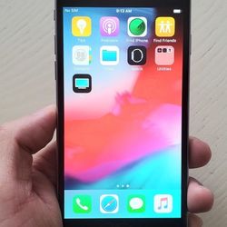 iPhone 6 - UNLOCKED - Like New