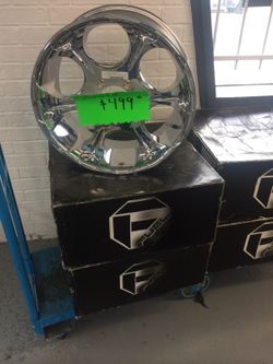 Fuel Dune 20" chrome rims tundra