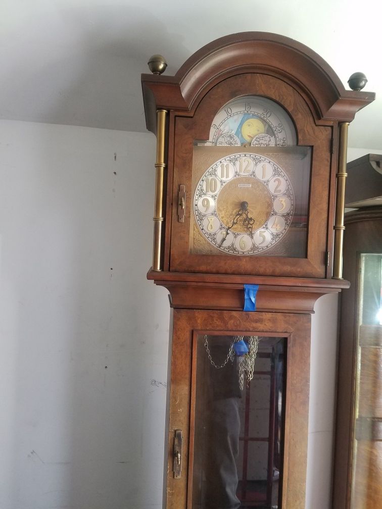 Antique Barwick Howard Miller Grandfather clock for Sale in Lake