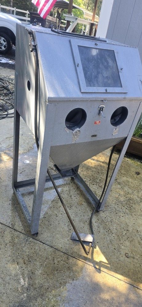 Dayton Sand Blast Cabinet
