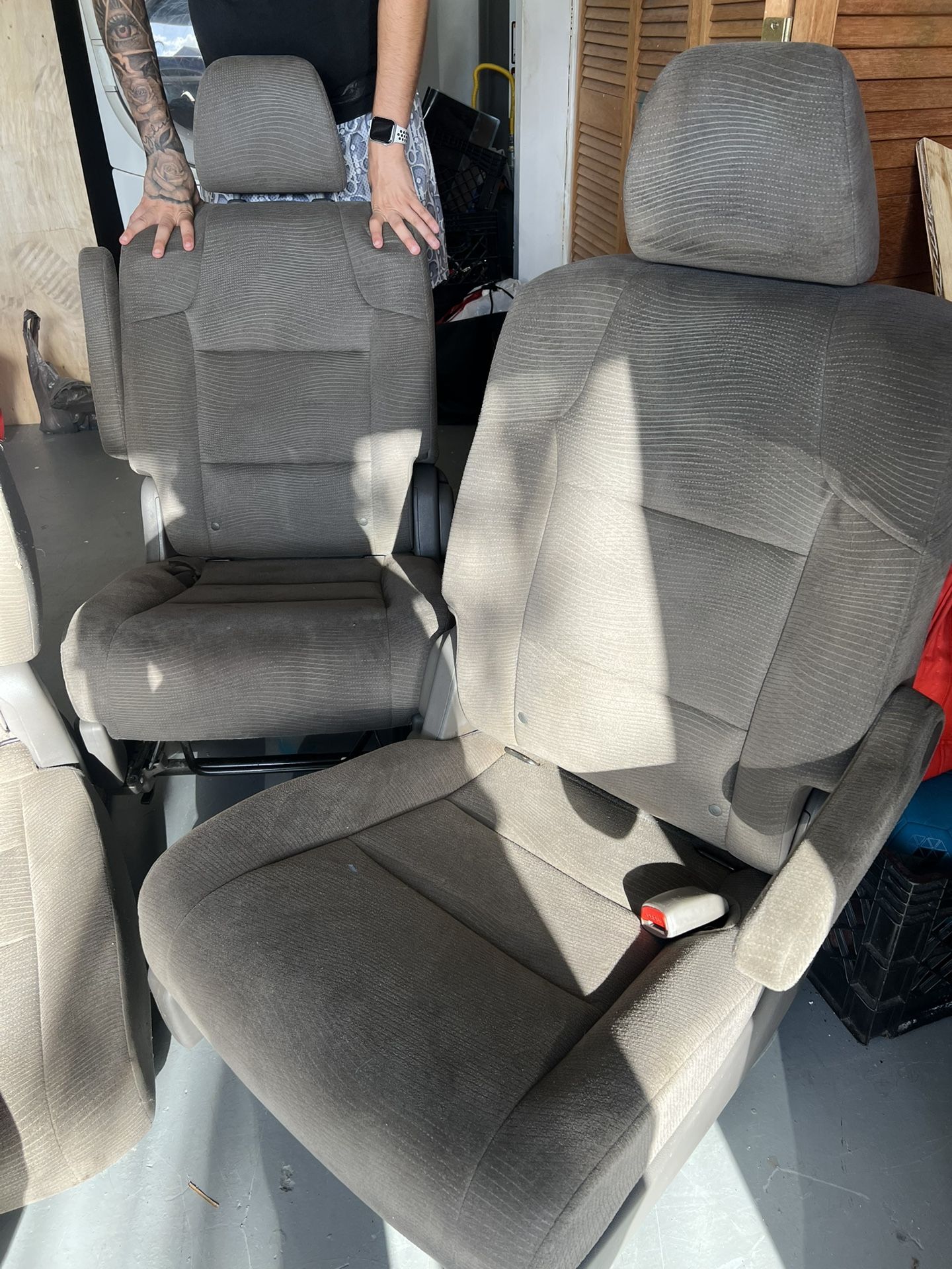 odyssey 2nd & 3rd row seats