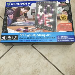Discovery DIY LIGHT UP STRING ART NIB