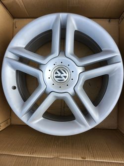 Volkswagen Beetle Wheel 2005-2009 17"  Silver 1C0601025Q8Z8 EACH