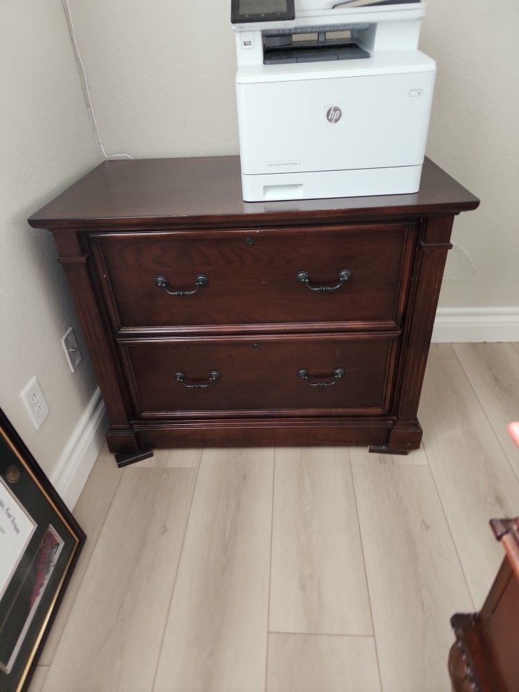Filing Cabinet / Credenza
