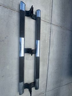 Dodge Ram Running Boards - Chrome Oval Crew Cab 2009-2018 - Ram 1500 w/ Brackets