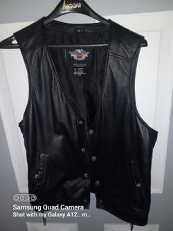 Size Medium...Harley Davidson Leather Vest