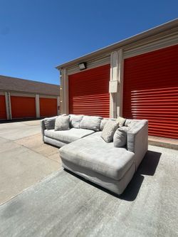 FREE DELIVERY - XL Oversized Deep-Seating Sectional Sofa Couch!