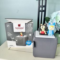 Tonies Box And Two Figures 