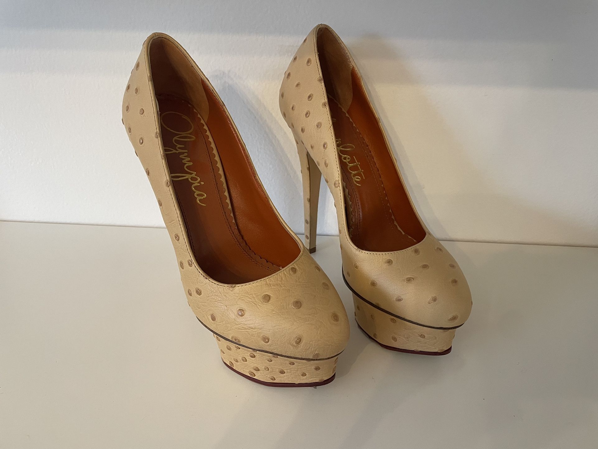 Charlotte Olympia sz 35 Ostrich Hells