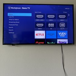 WESTINGHOUSE ROKU HDTV IN MINT CONDITION