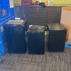Mini Fridges 