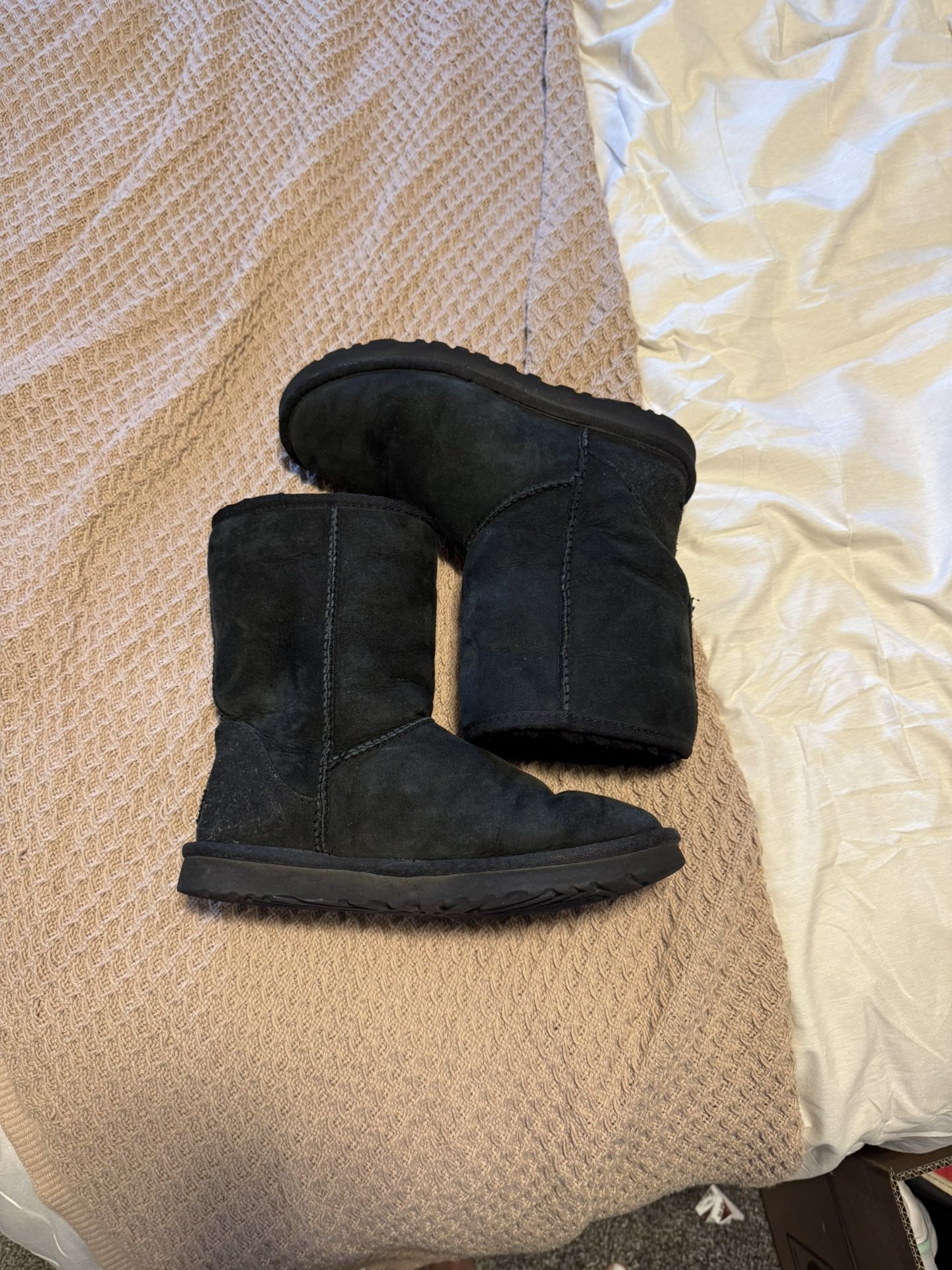 UGGS Black Boots Women’s Size 7