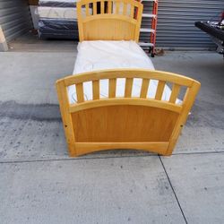 Twin Bed Open Box With Boxpring And Mattress Bamboo