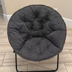 Round Cushion Chair