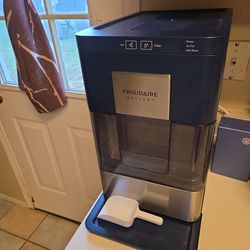 Frigidaire Gallery Ice Maker