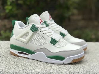 Nike SB x Air Jordan 4 Retro SP 'Pine Green'