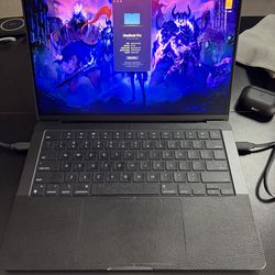 M4 MacBook Pro 14” Max ( Nano Texture 64GB )