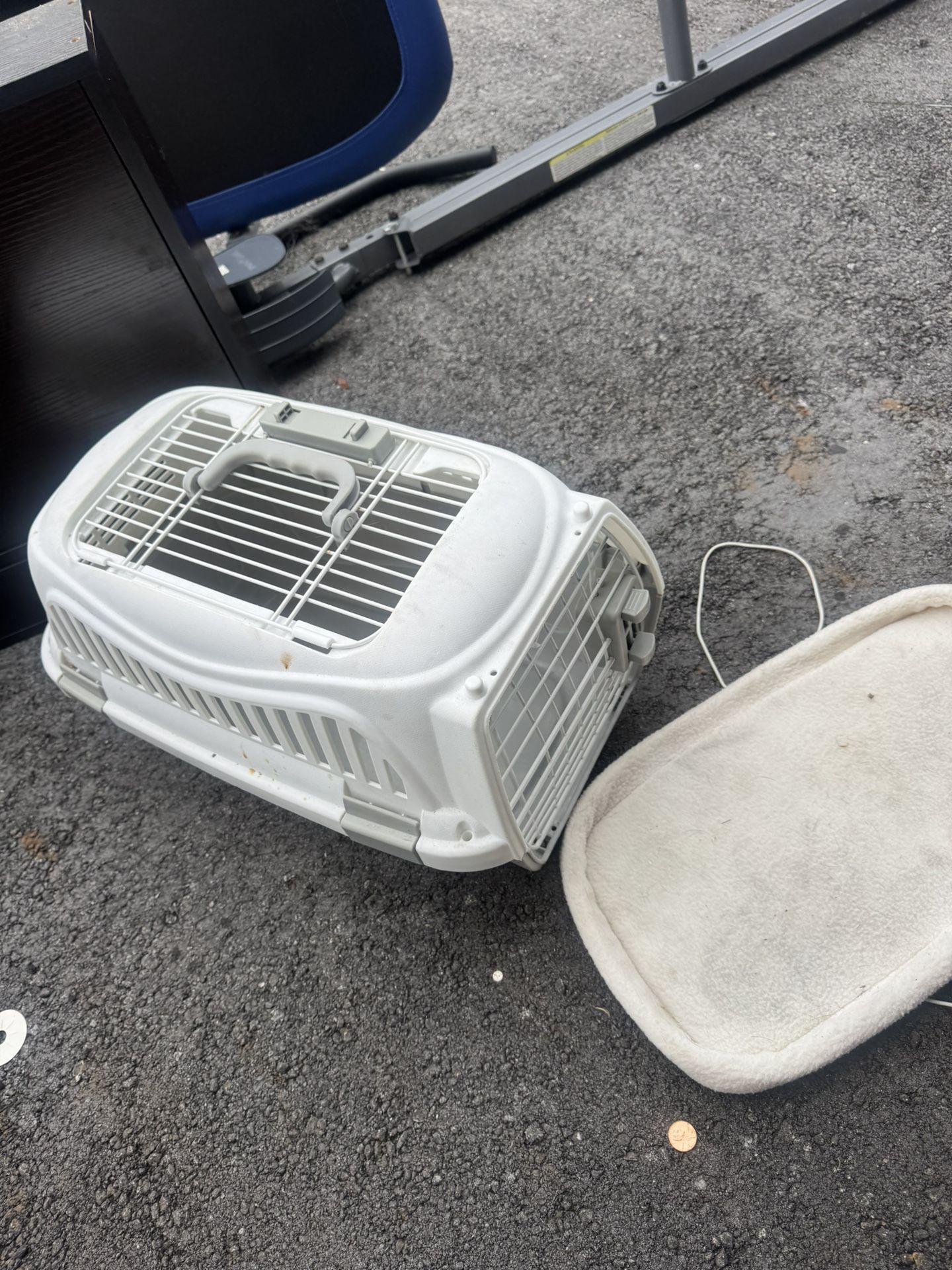 Dog carrier up to 12 pounds or cats