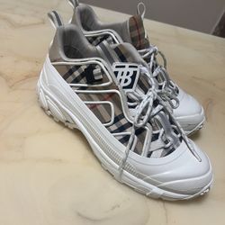 Burberry Shoes 