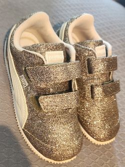 New Toddler Fashion Glitter Shoes. Size 7. $15