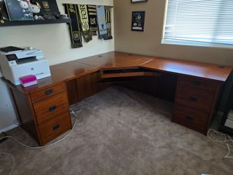 Corner Desk