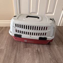 Dog Portable Carrier Small / Crate – $20