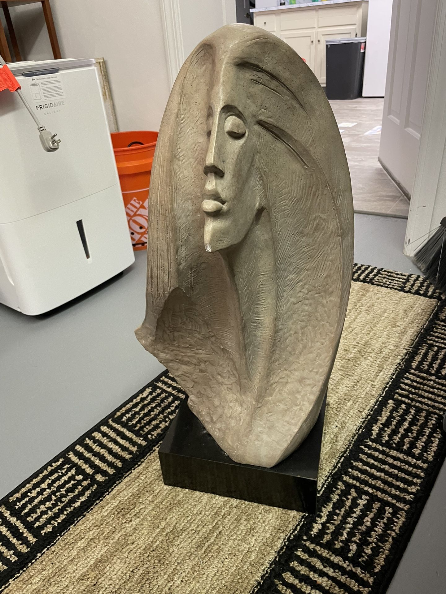 Sculpture Art 1981 Austin Productions