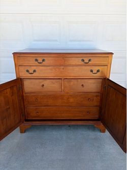 Antique dressser
